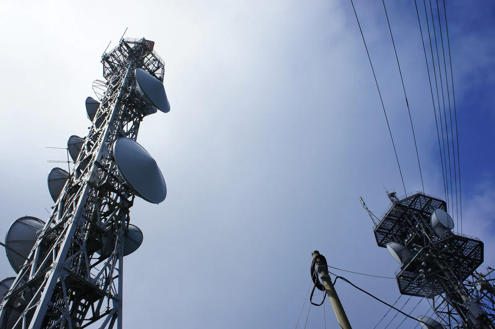 Telecom towers & microwave links